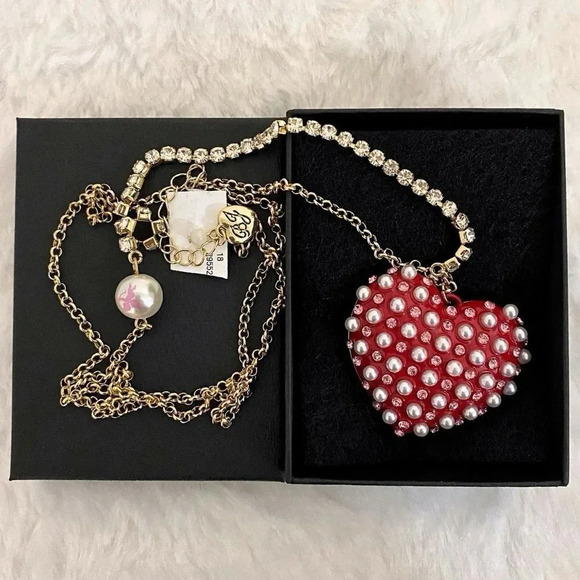 Betsey Johnson Faux Pearl & Pink Rhinestone Red Heart Necklace - Picture 9 of 9